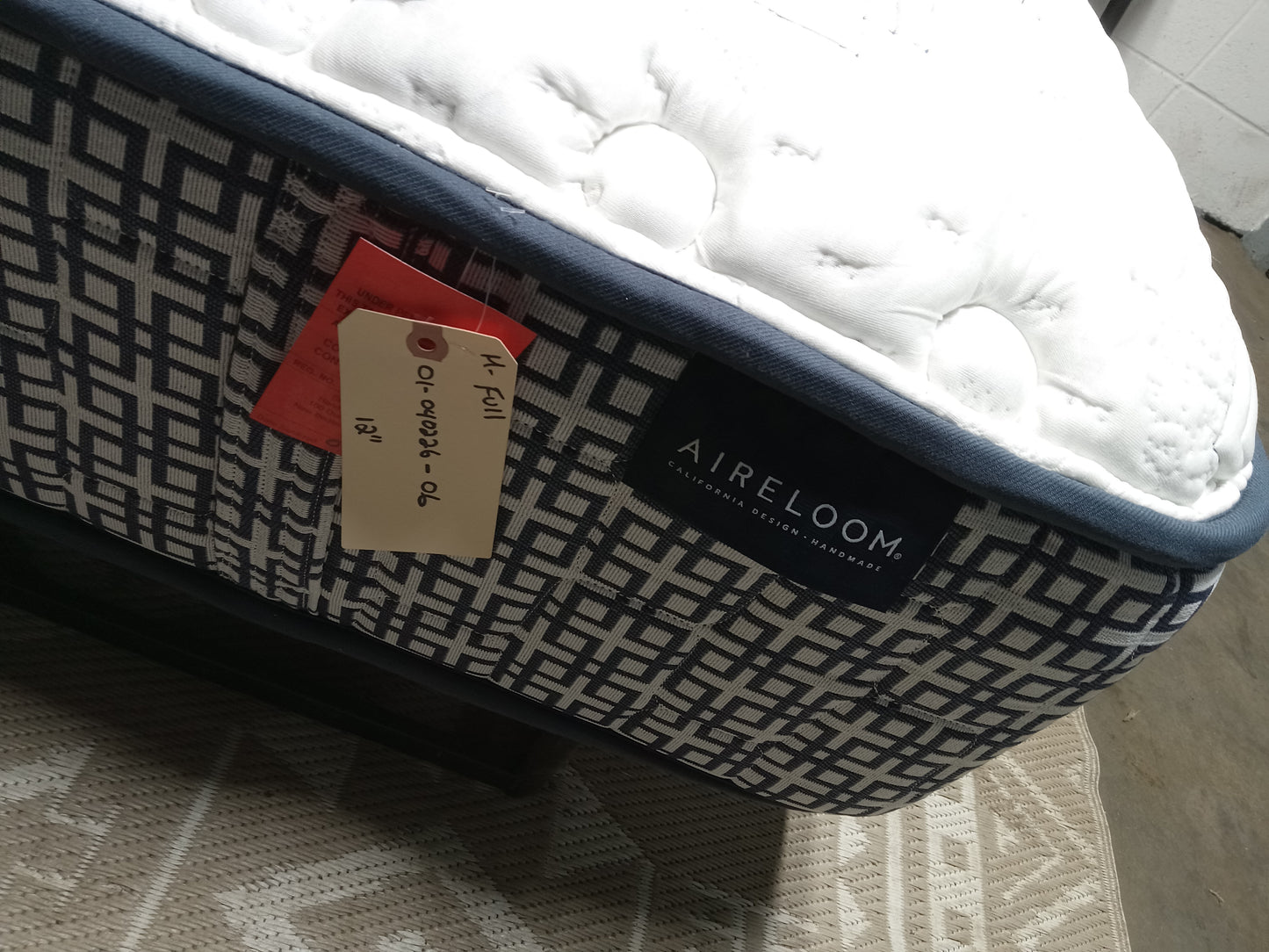 Aireloom | Phoenix Tight Top | 12" Mattress