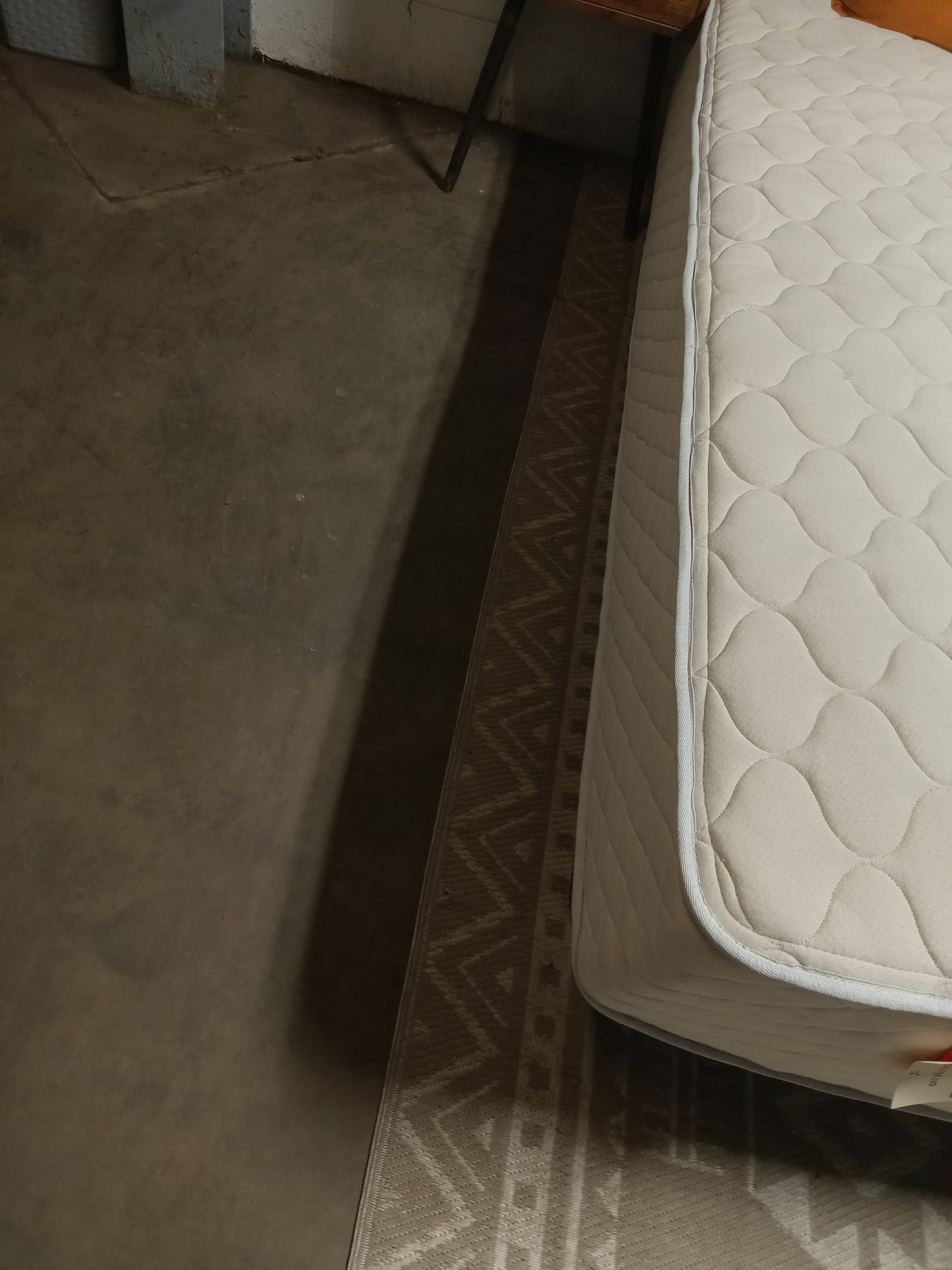 Corsicana | Hybrid | 12" Queen Mattress
