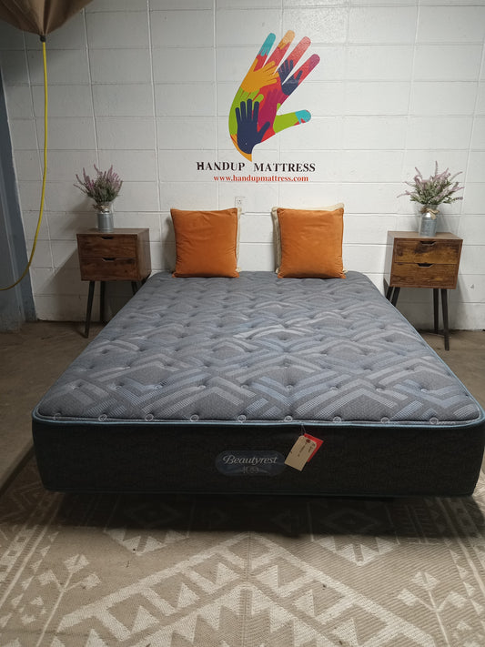 Beautyrest | World Class Level 2 | 11" Queen Mattress