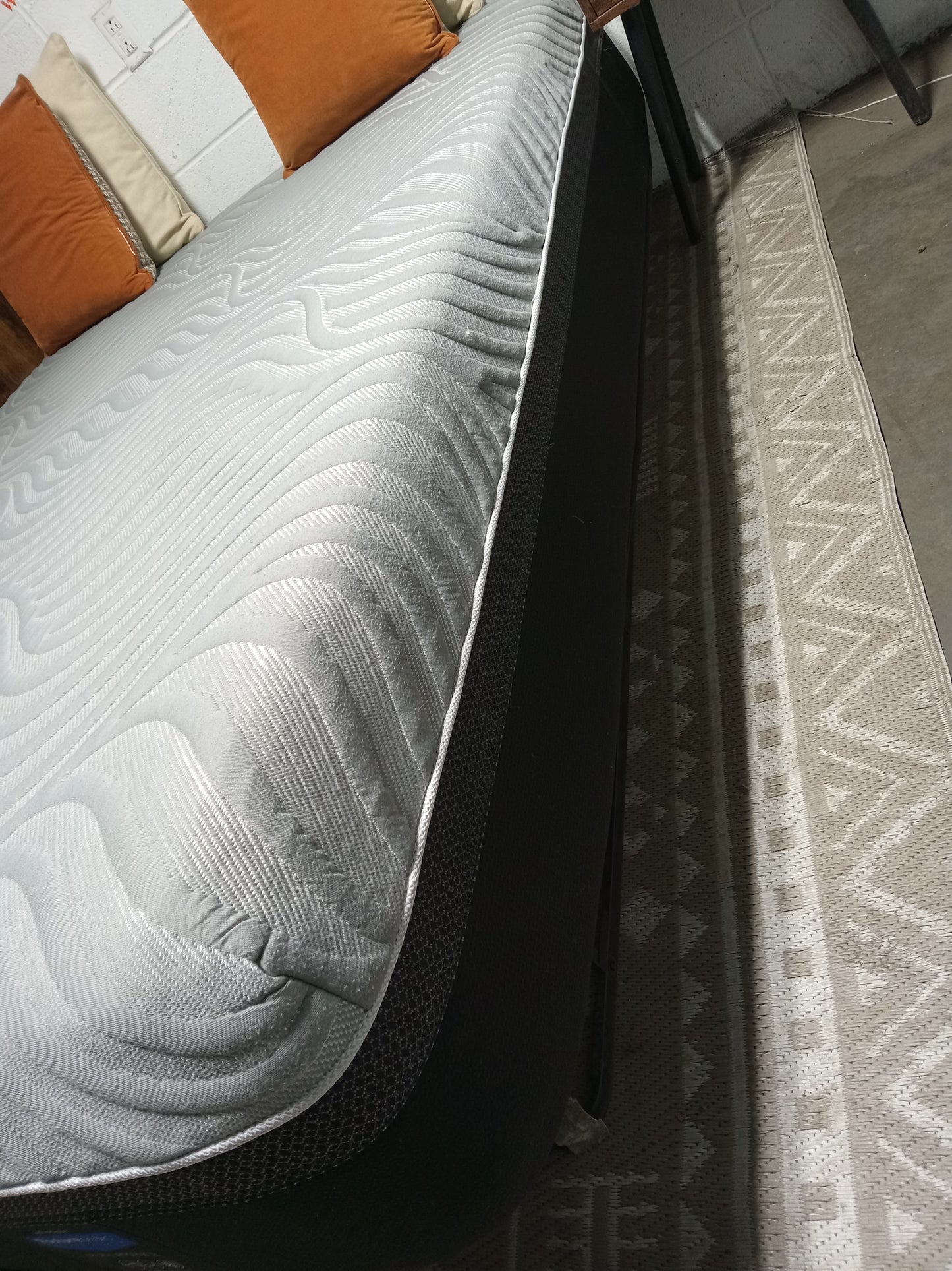 Sealy | Performance Hybrid Kelburn II | 12" Queen  Mattress