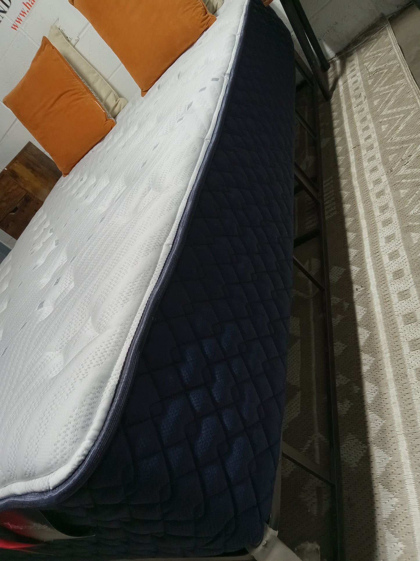XtraIncredible | Hybrid | 11" Full Mattress