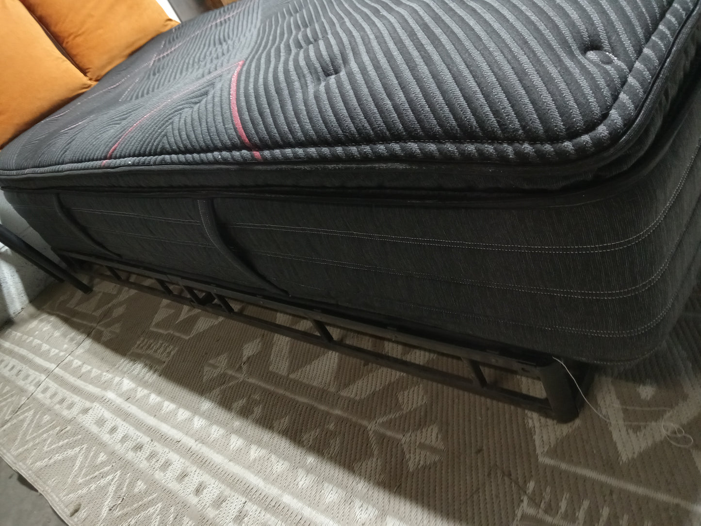 Beautyrest | C-Class Plush Pillow Top | 15" Twin XL