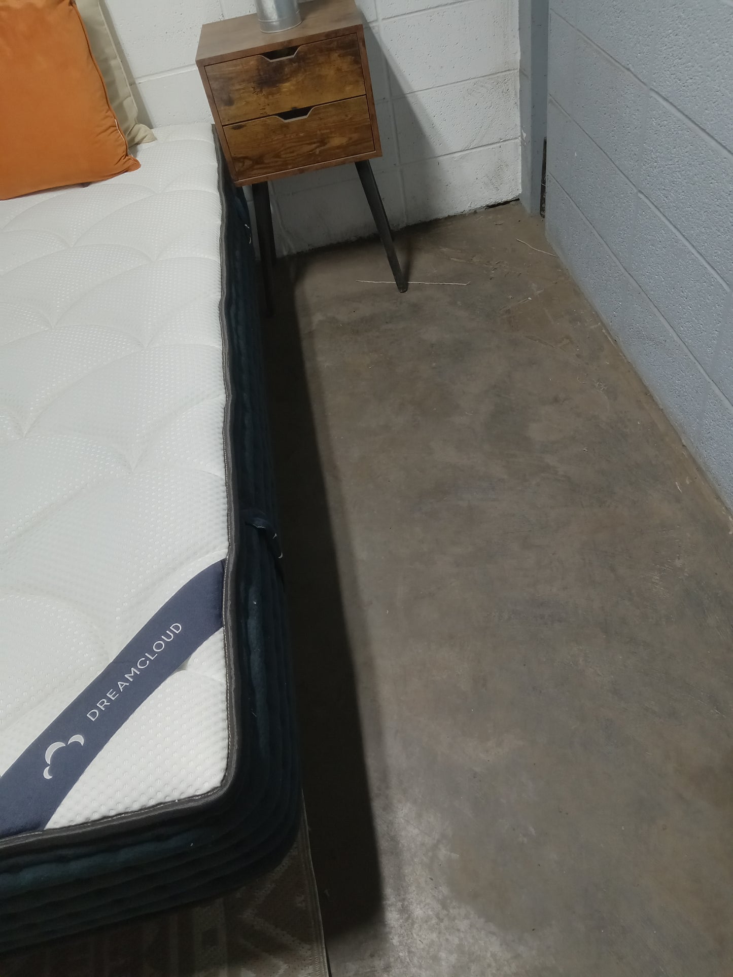 Dreamcloud | Classic Hybrid | 12'' King  Mattress