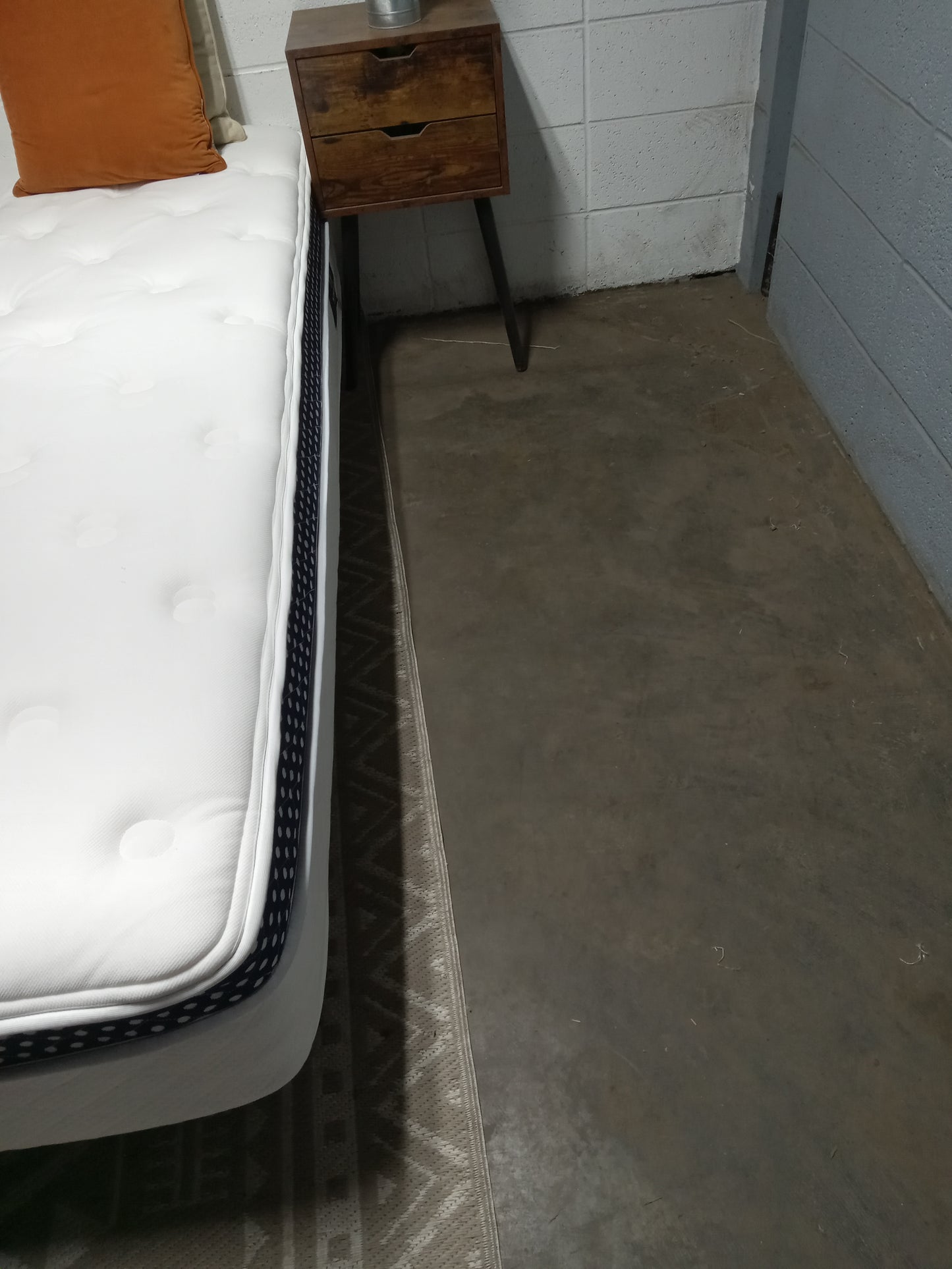 WinkBeds | The Wink Bed Firm | 13.5" Queen Mattress
