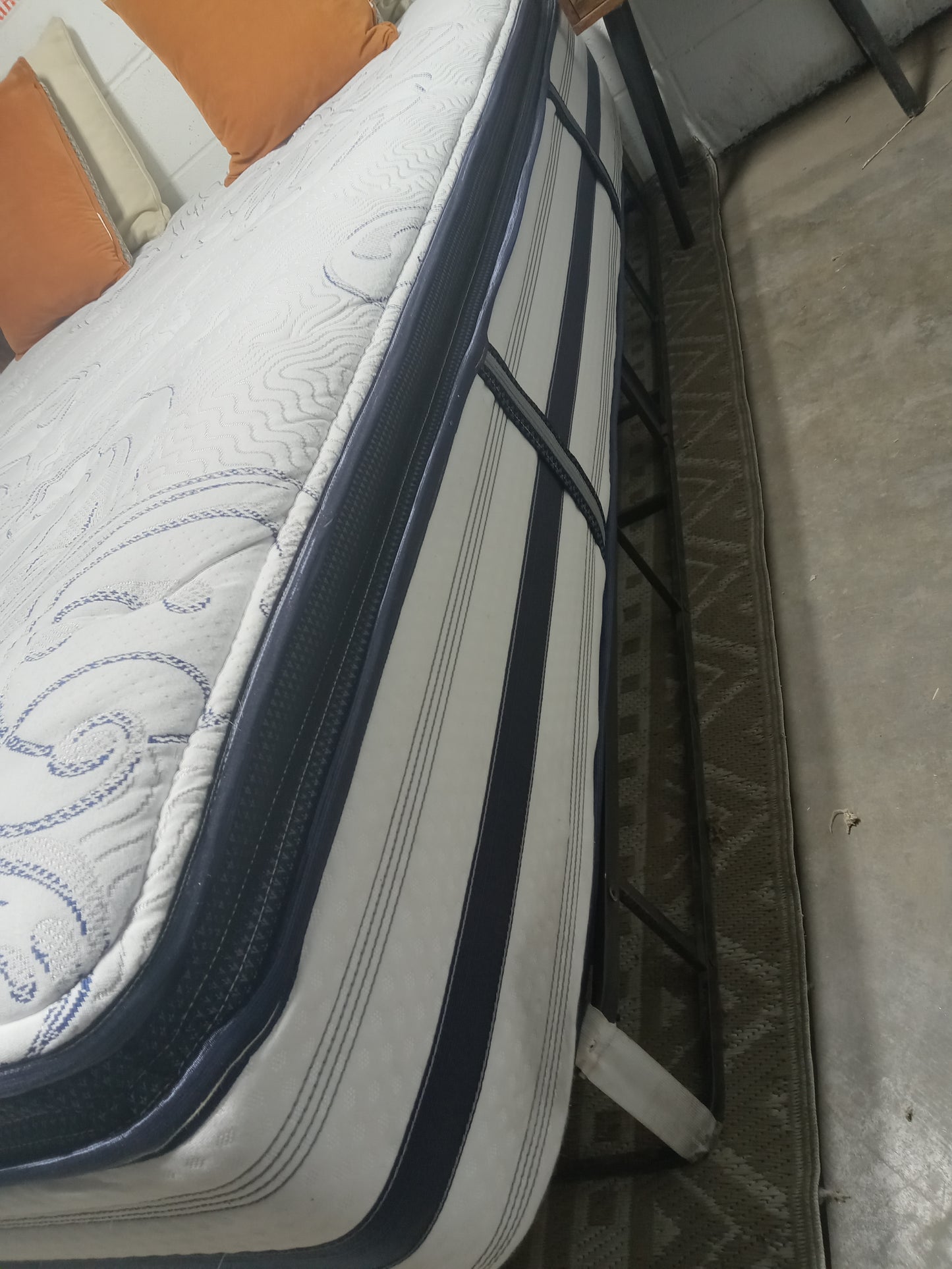 Beautyrest |  Recharge Ultra Briana Plush Pillowtop | 13" Queen Mattress