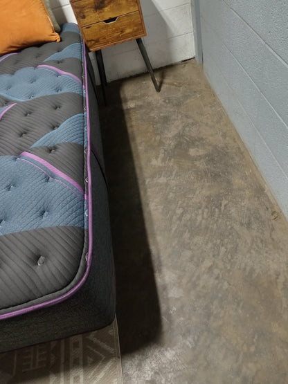 Beautyrest | World Class Level 3 Medium | 13" King Mattress