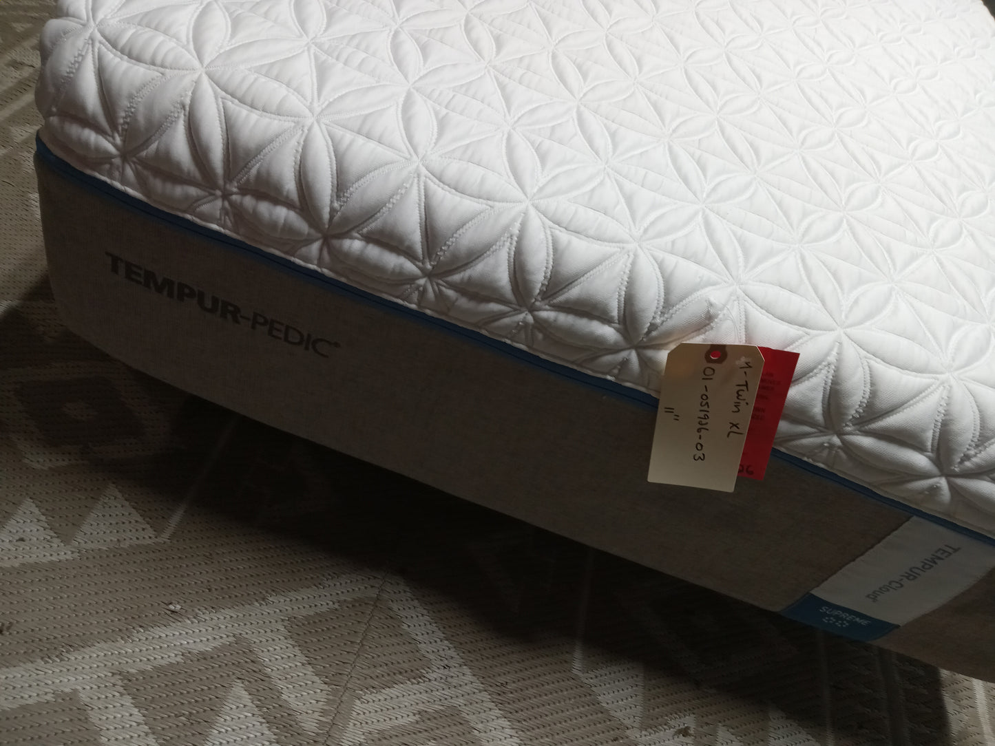 Tempur-Pedic | Tempur Cloud Supreme | 11" Twin XL  Mattress