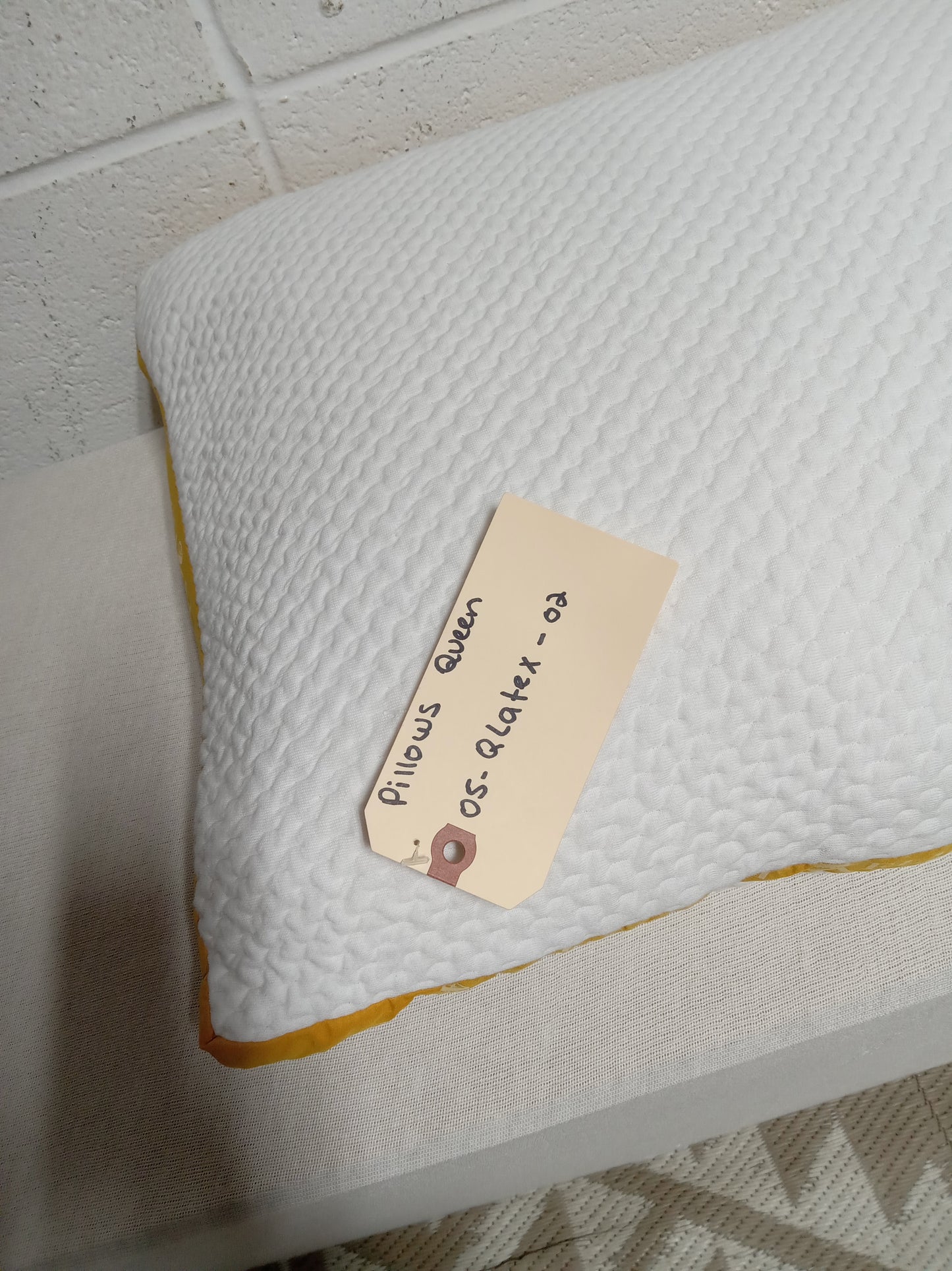 Eli & Elm | Everyday Pillow | Latex | Queen