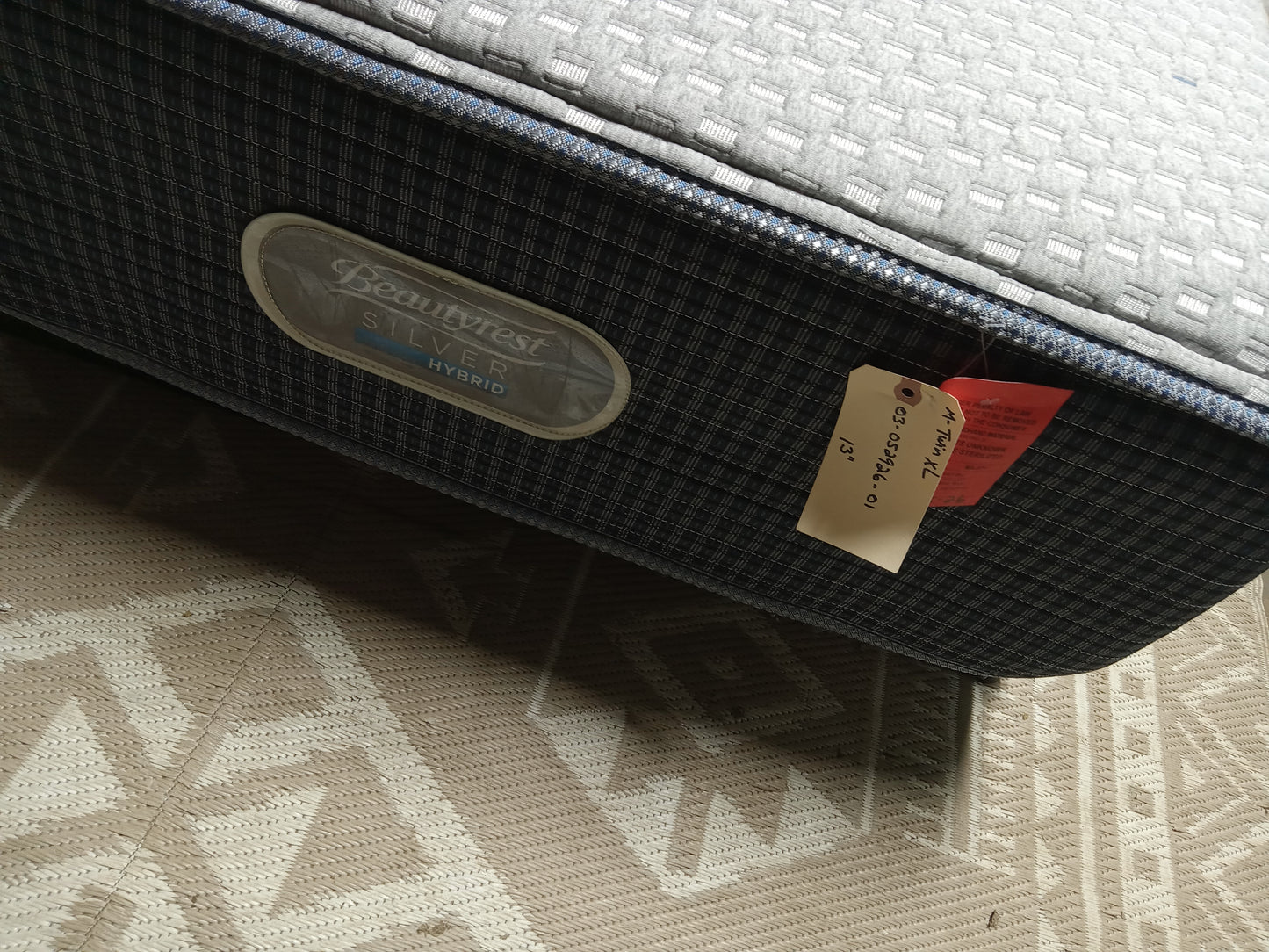 Beautyrest | Silver Hybrid | 13" Twin XL Mattress