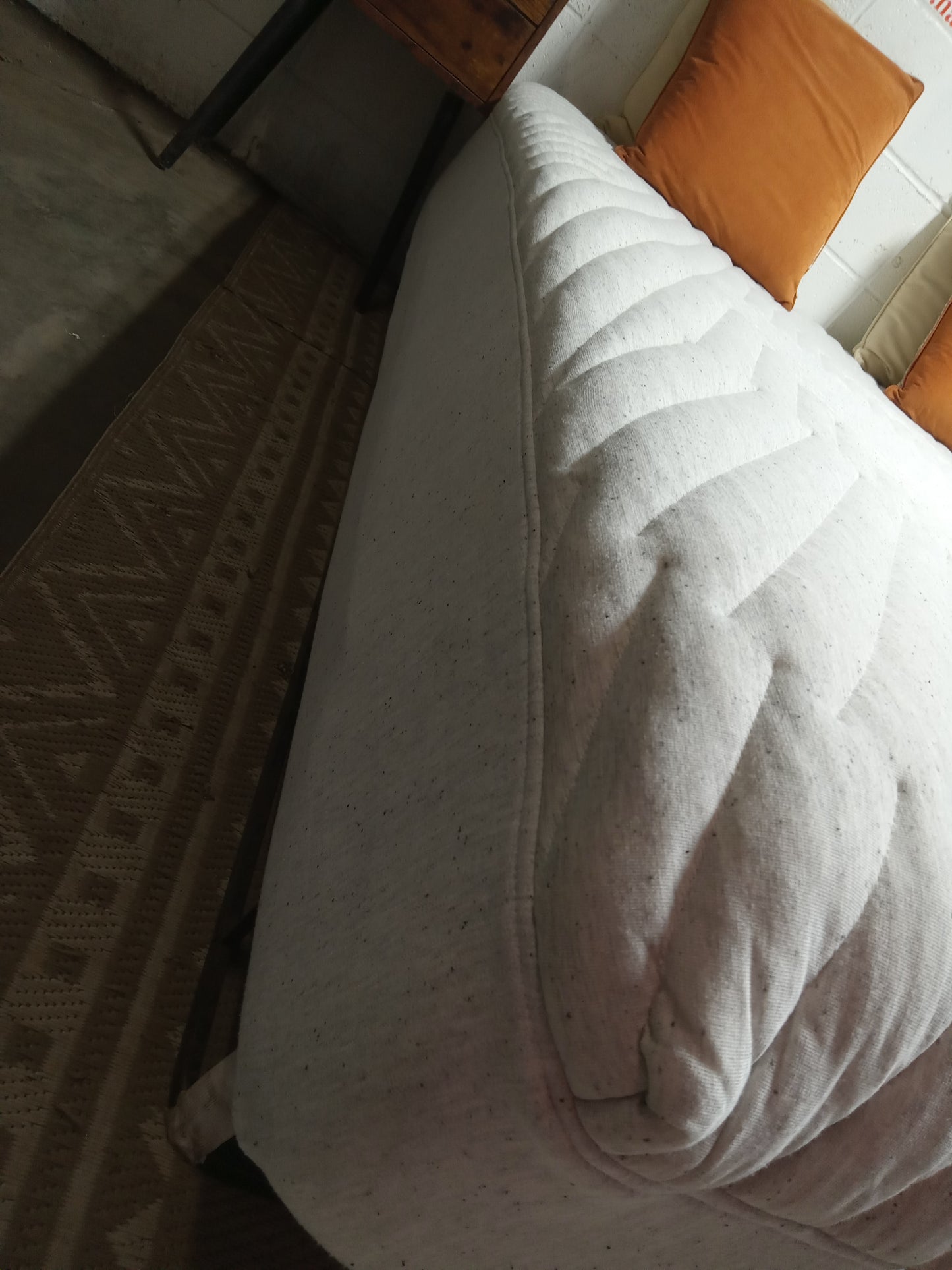 Casper | Wave Hybrid Snow | 13" Queen Mattress