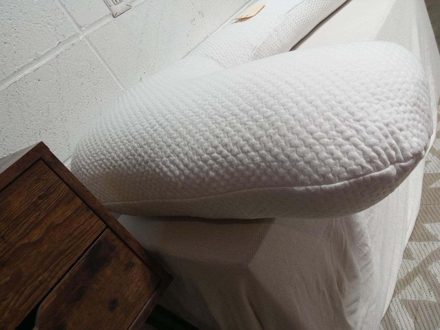 Eli & Elm | Body  Pillow | Memory  Foam