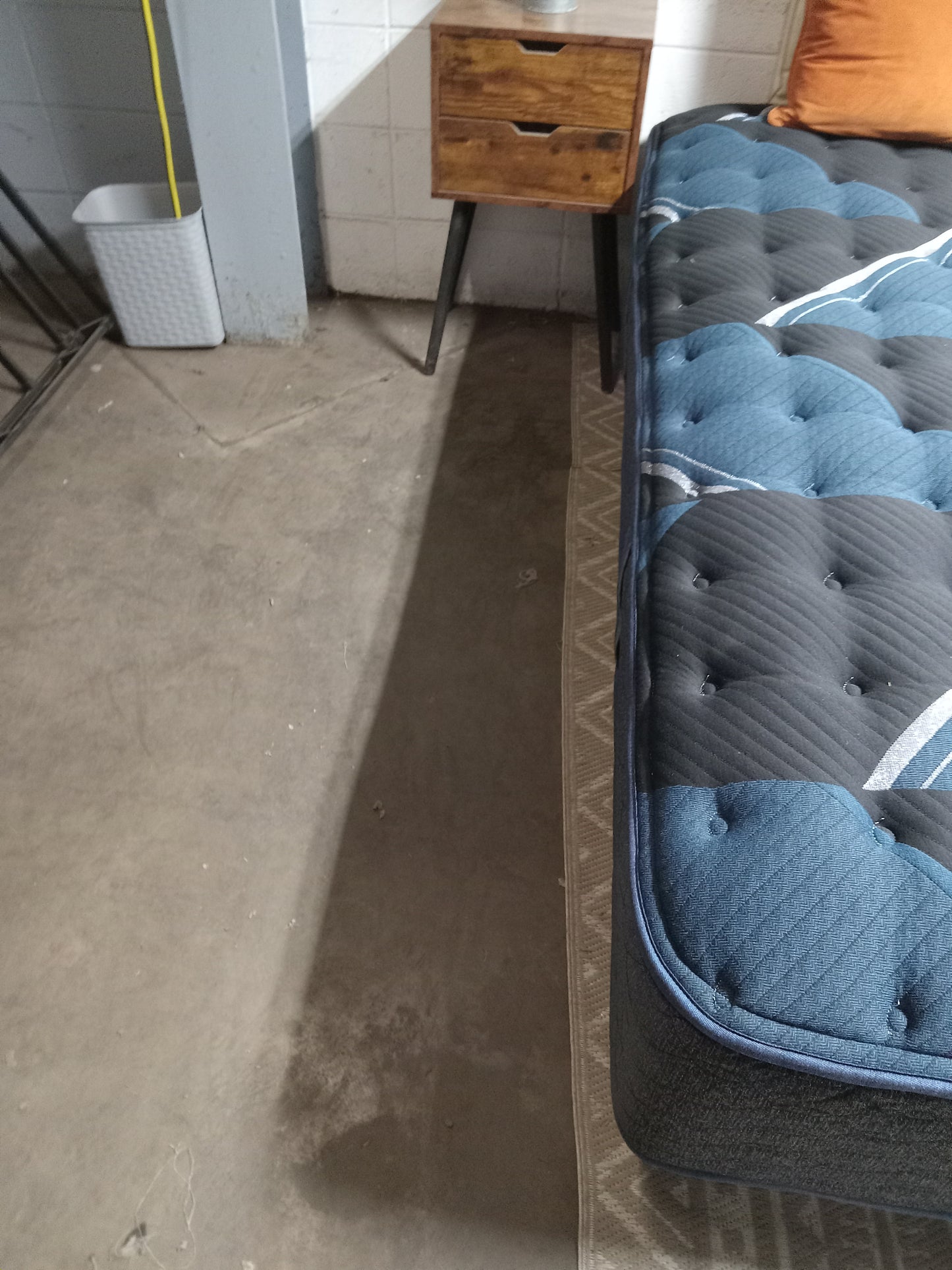 Beautyrest | World Class Windsor Medium | 13" King Mattress