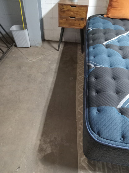 Beautyrest | World Class Windsor Medium | 13" King Mattress