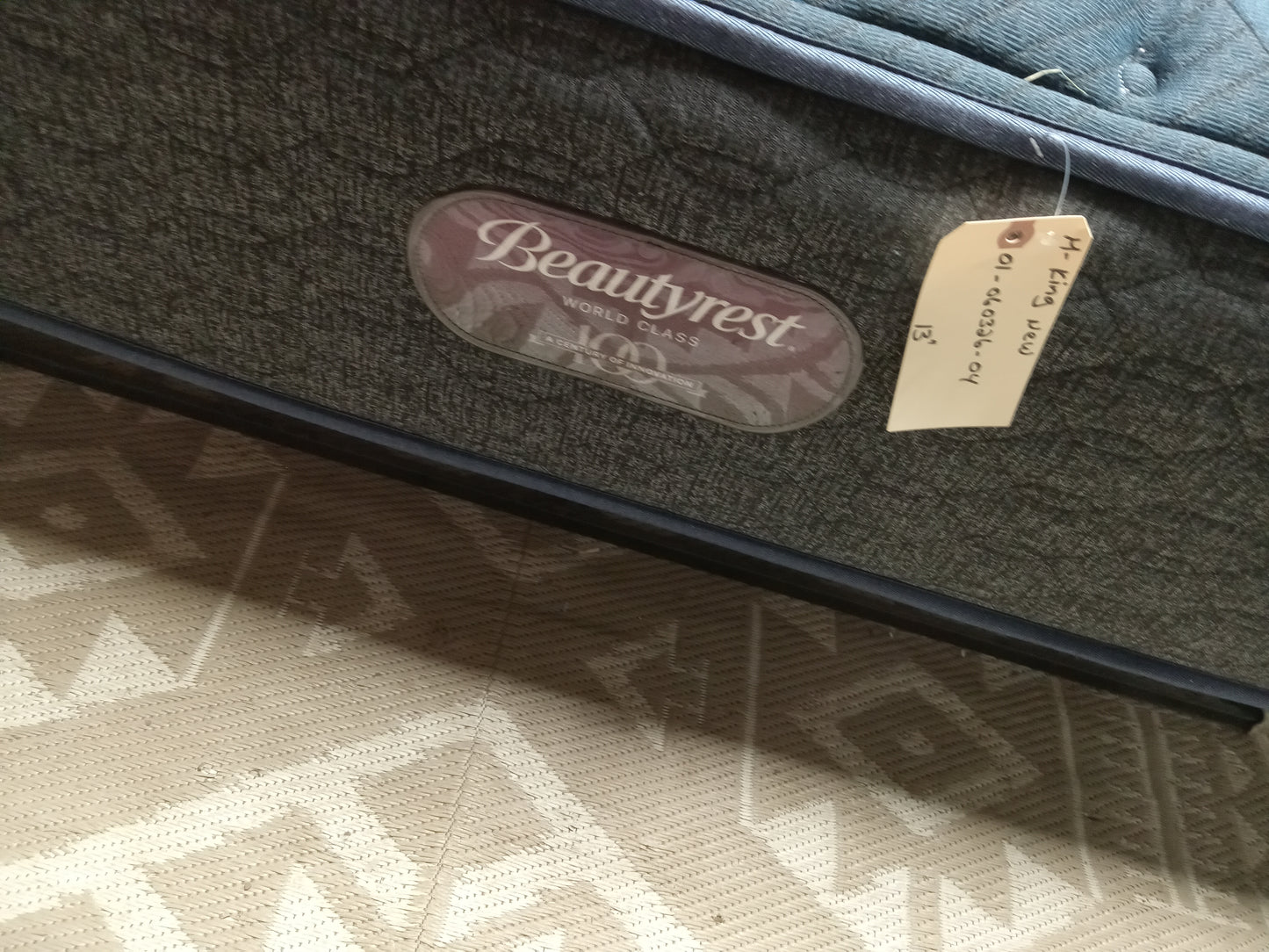 Beautyrest | World Class Windsor Medium | 13" King Mattress