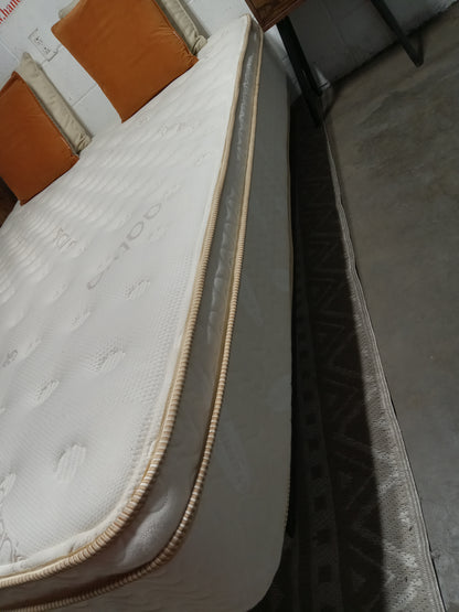 Saatva | Classic | Firm | 10" Queen Mattress