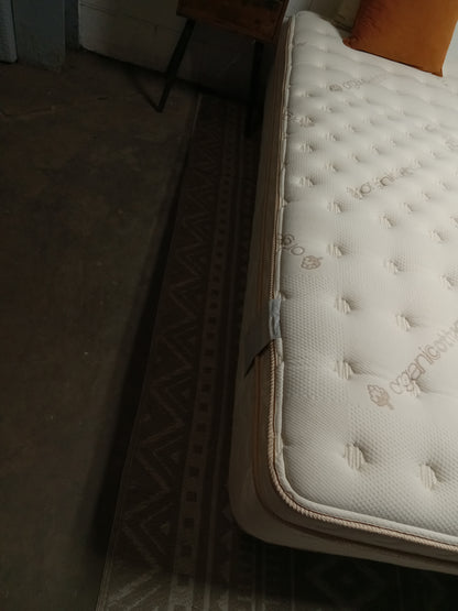 Saatva | Luxury Mattress | 11" Queen Mattress
