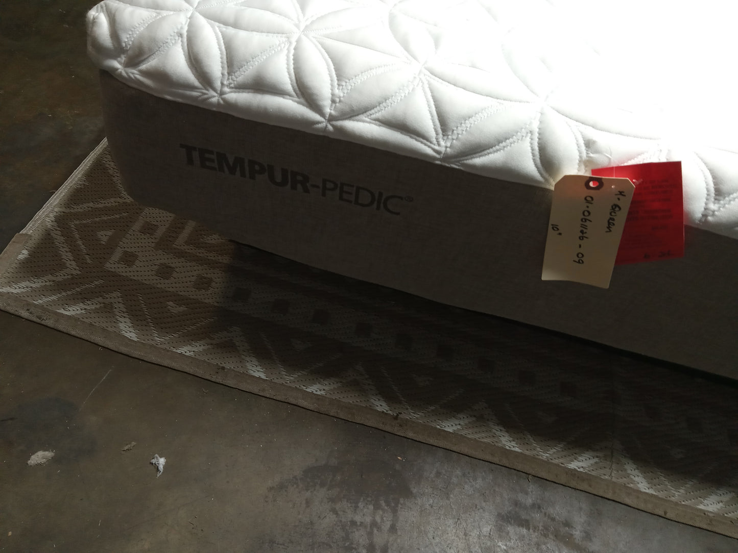 Tempur-Pedic | Tempur Cloud Supreme | 11" Queen  Mattress