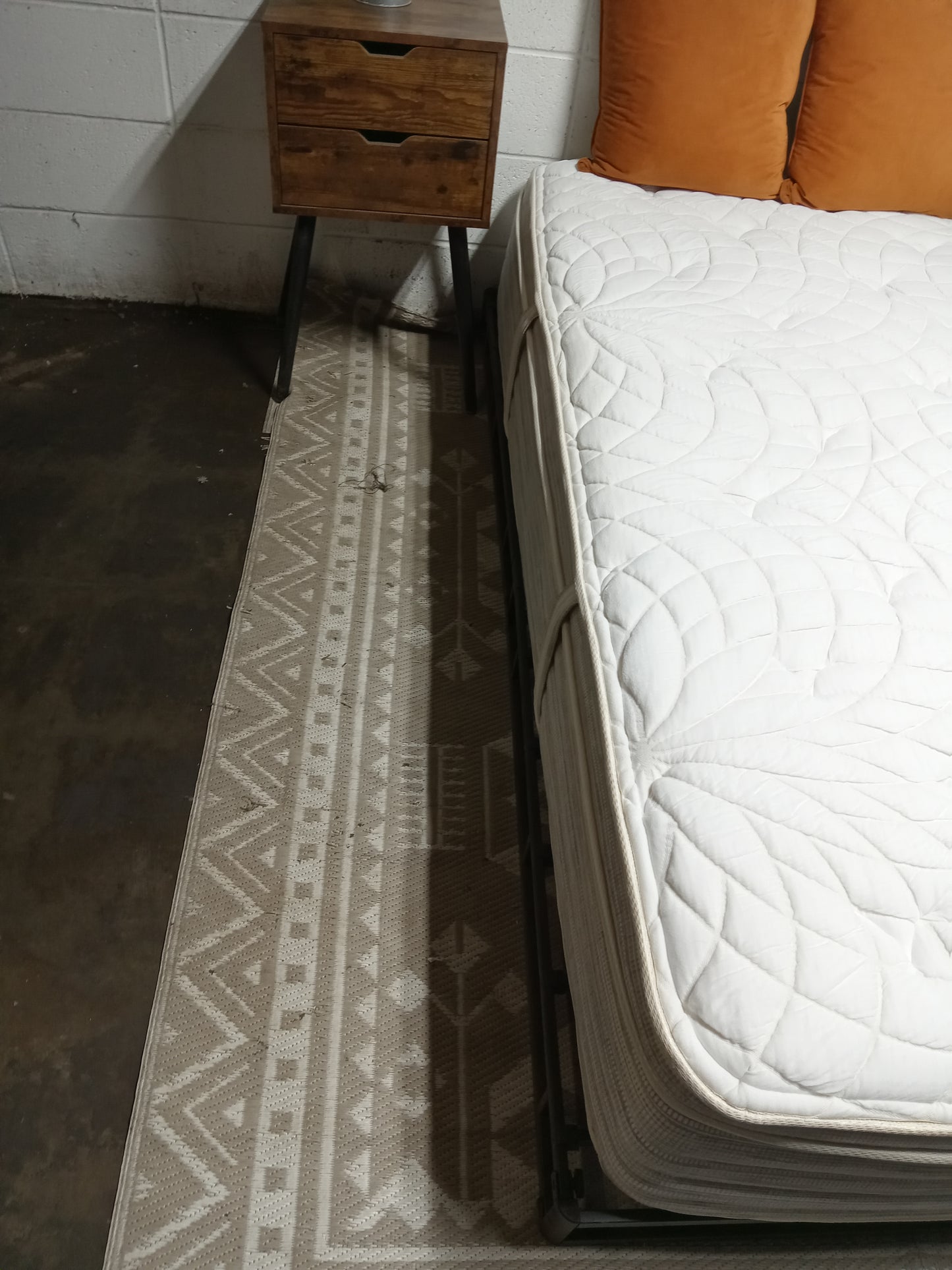 Bob-O-Pedic | Lush Plush | 11" Twin Mattress