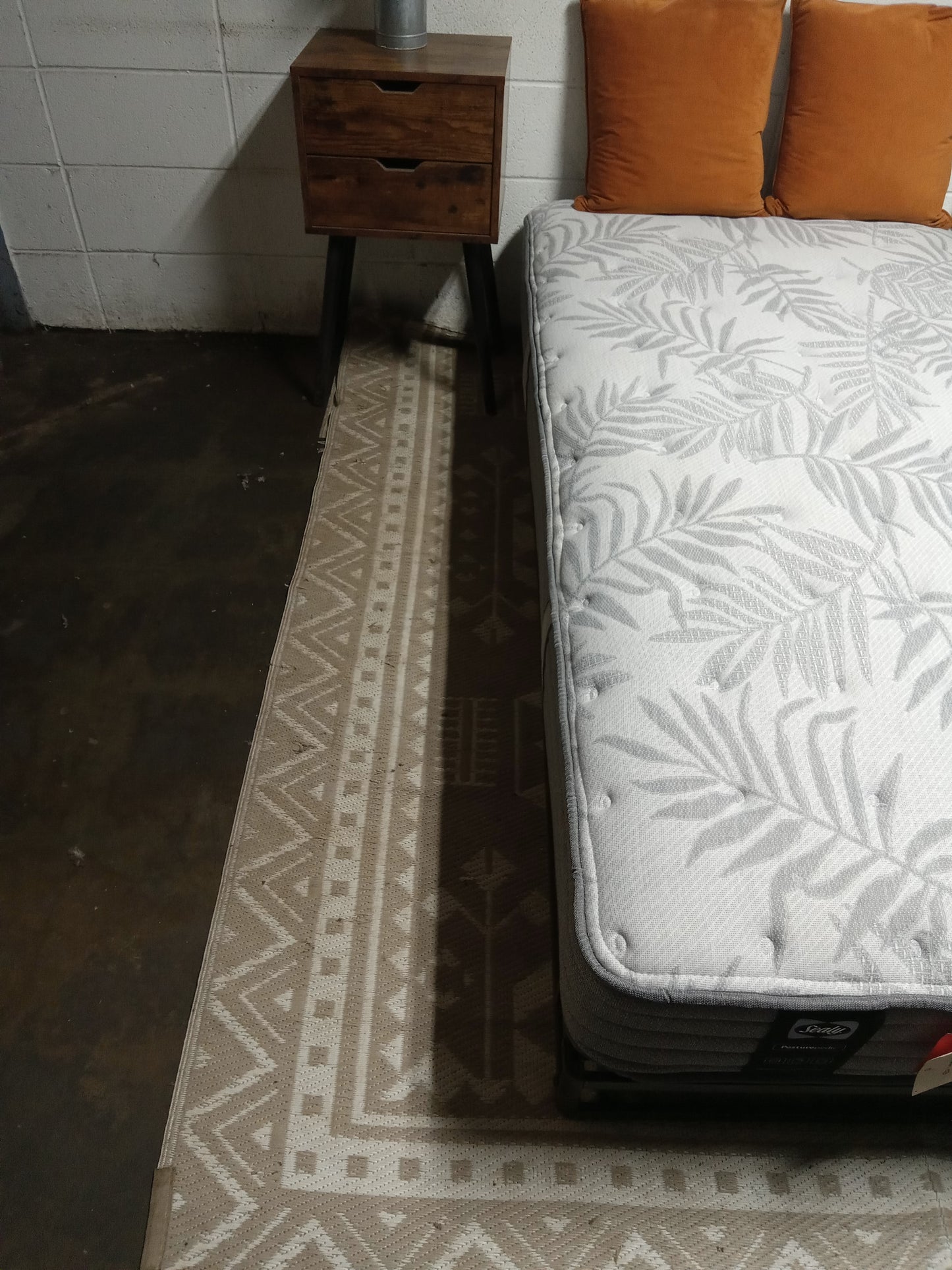 Sealy | Carver | 11" Twin Mattress