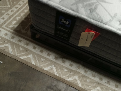 Sealy | Carver | 11" Twin Mattress