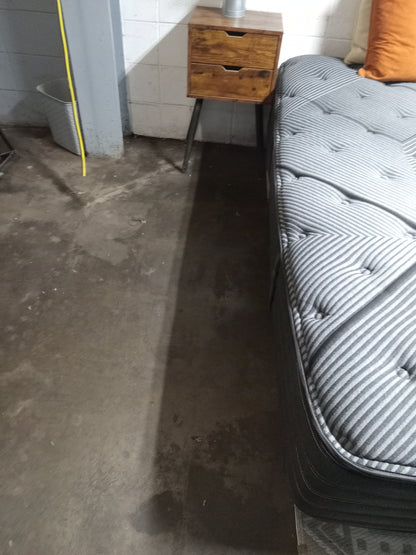 Beautyrest | Black L Class | 13" King Mattress