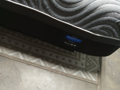 Sealy | Performance Hybrid Kelburn II | 13" Mattress