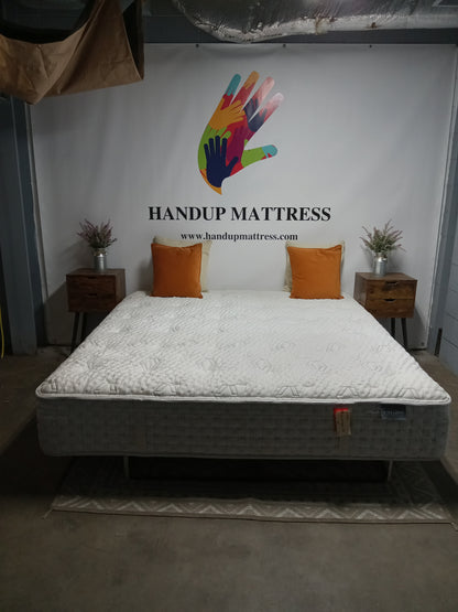 Aireloom | Madison Medium Plush | 13" King Mattress