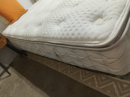 Aireloom | Riverdale Luxetop | 13" Queen Mattress