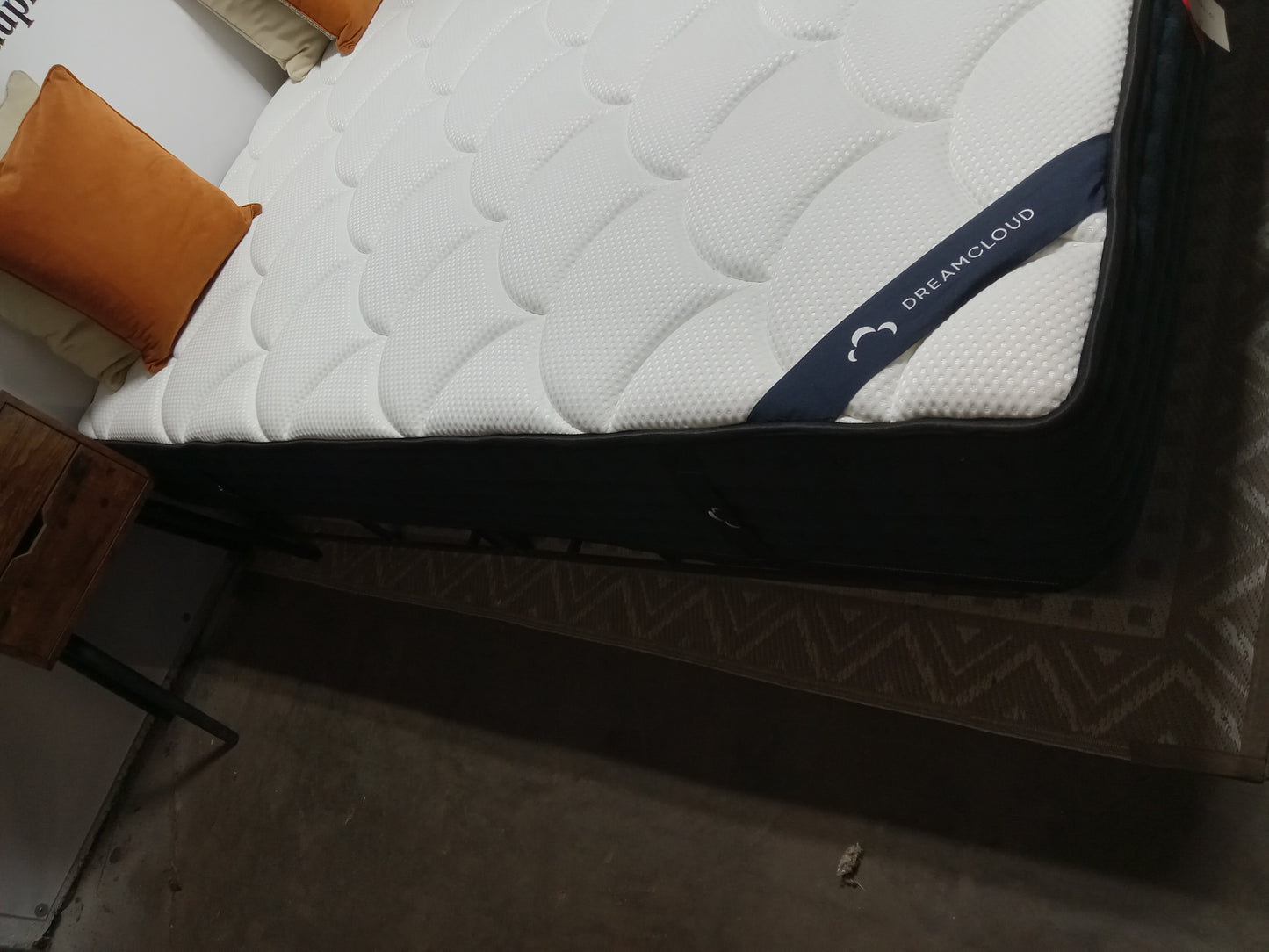 Dreamcloud | Classic Hybrid | 12'' Mattress