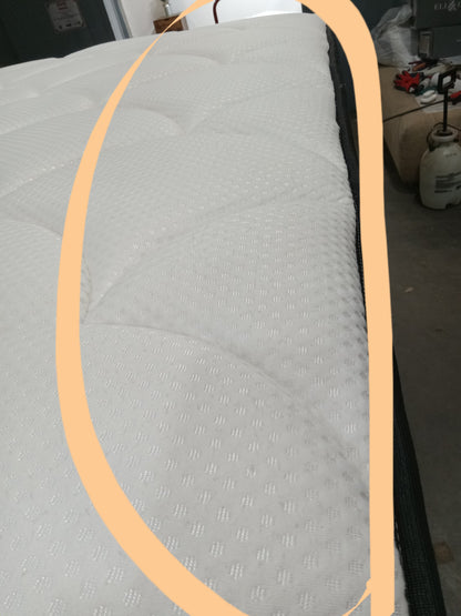 Dreamcloud | Classic Hybrid | 12'' Mattress