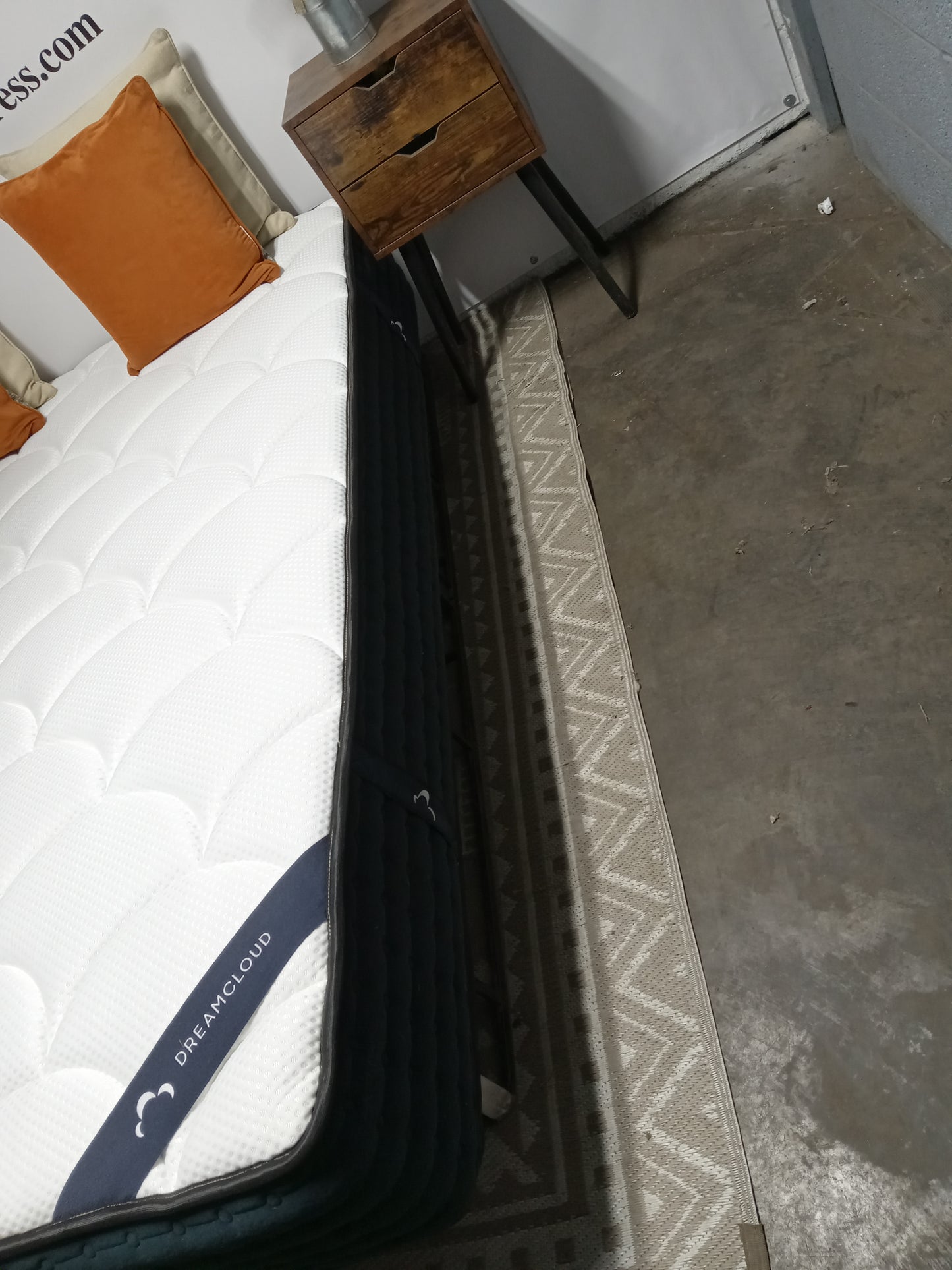 Dreamcloud | Classic Hybrid | 12'' Mattress