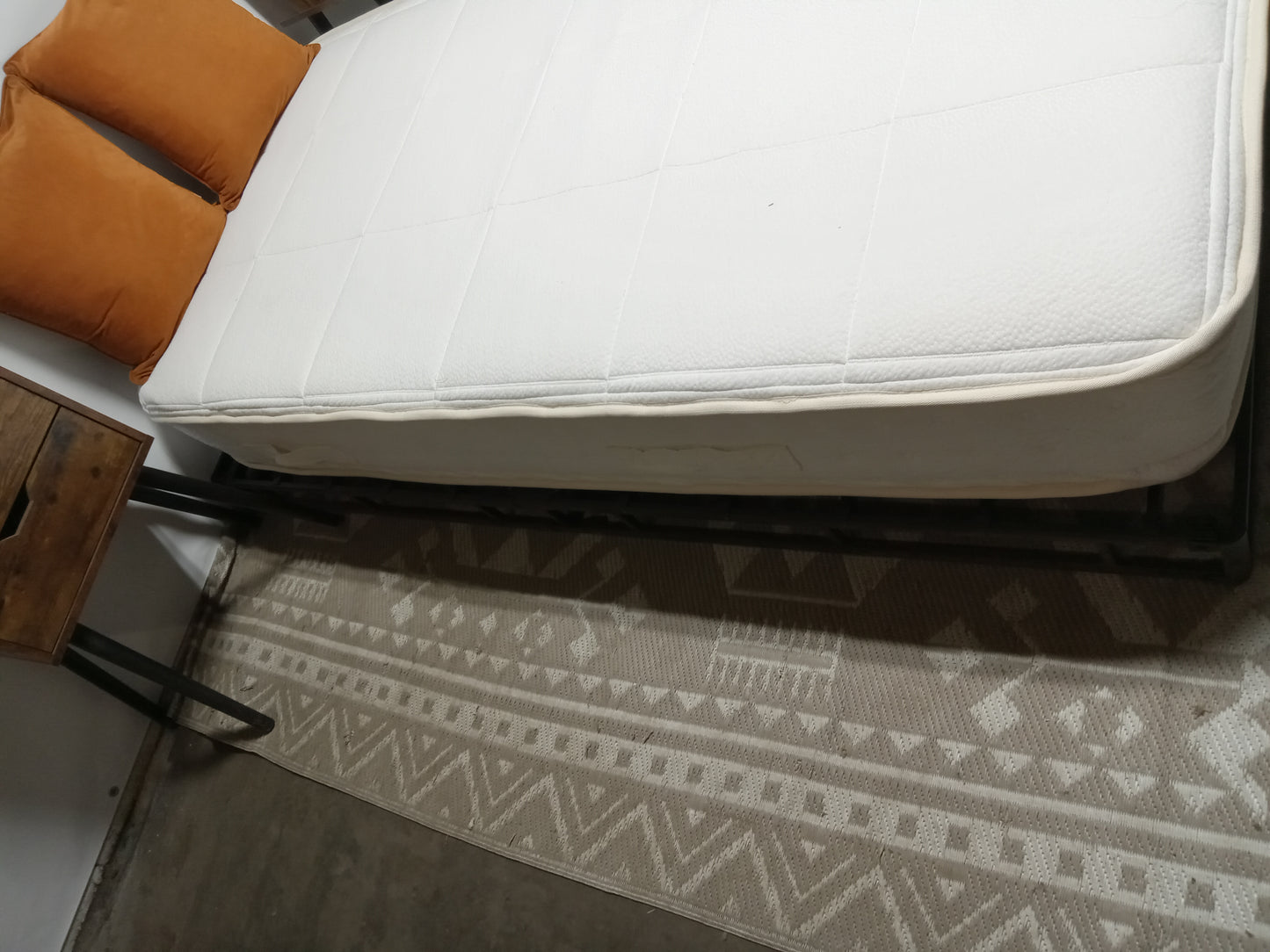 Awara | Natural Luxury | 10" Twin Mattress