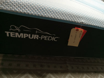 Tempur-Pedic | Luxe Breeze Firm | 13" Queen Mattress