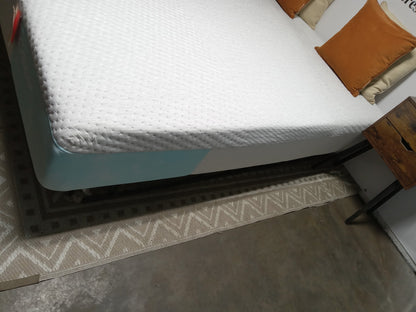 Casper | Snow | 12" Queen Mattress