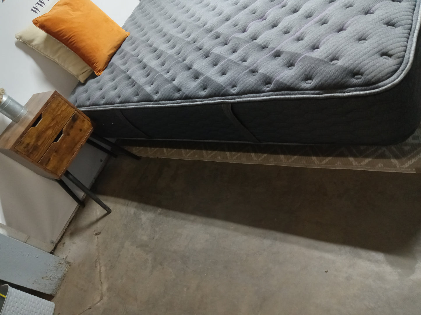 Beautyrest | BR1000 | 13" King Mattress
