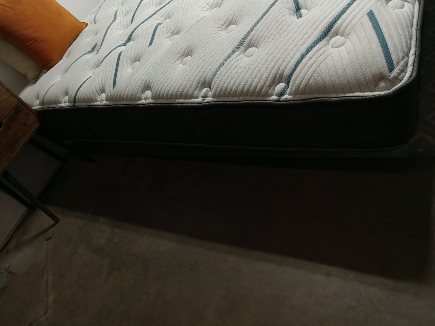 Beautyrest | Hospitality | 11" King Mattress