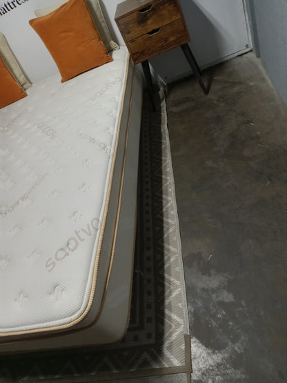 Saatva | Classic | Firm | 11.5" Queen Mattress