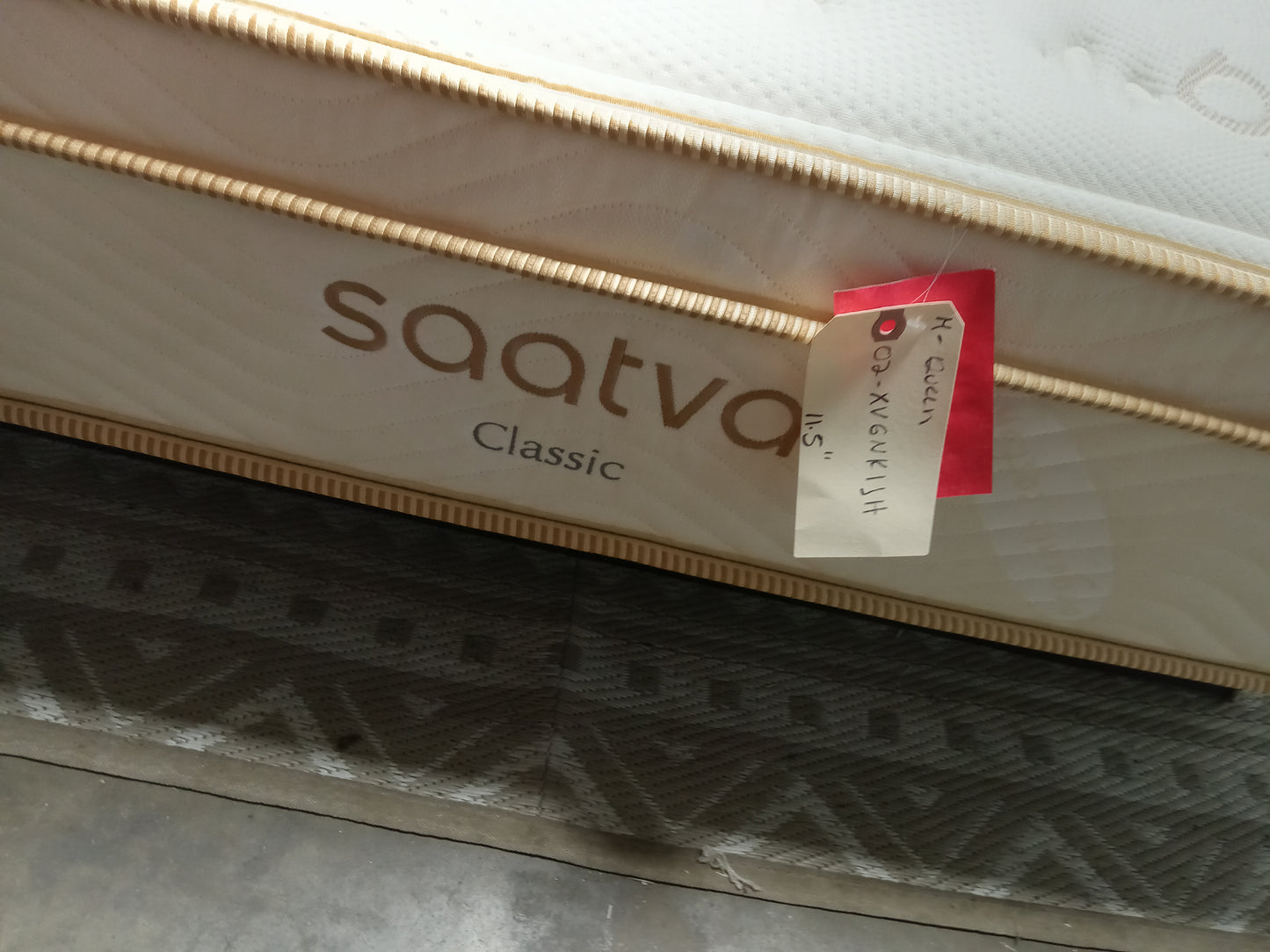 Saatva | Classic | Firm | 11.5" Queen Mattress