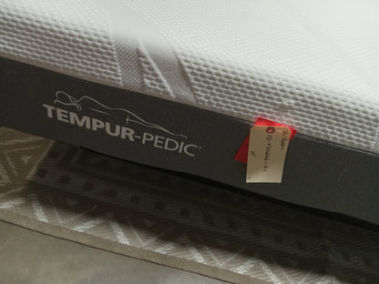 Tempur-Pedic | Cloud Medium | 10" Queen Mattress