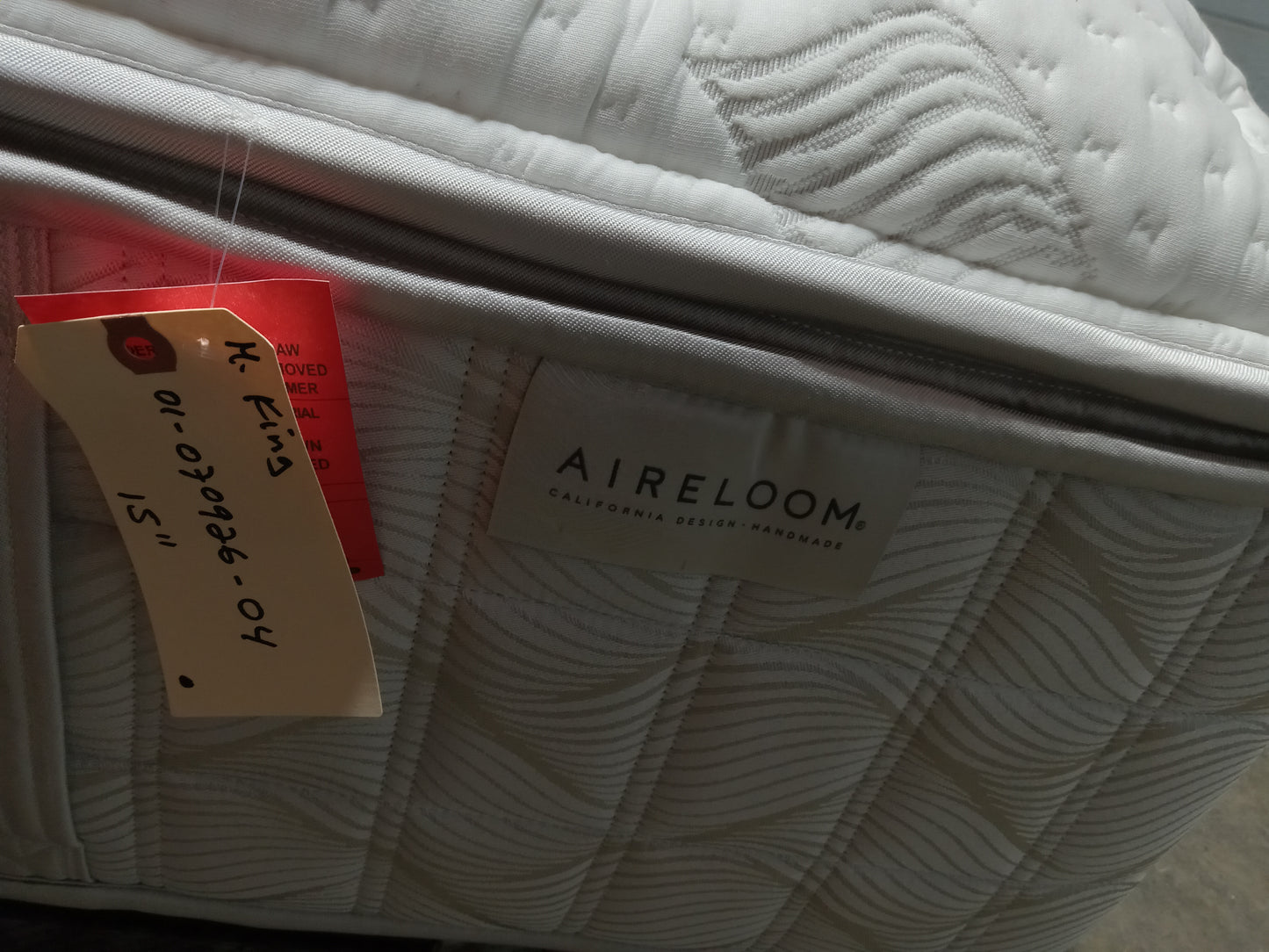 Aireloom | Luxe Top M2 Firm | 15" King Mattress