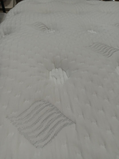 Aireloom | Luxe Top M2 Firm | 15" King Mattress