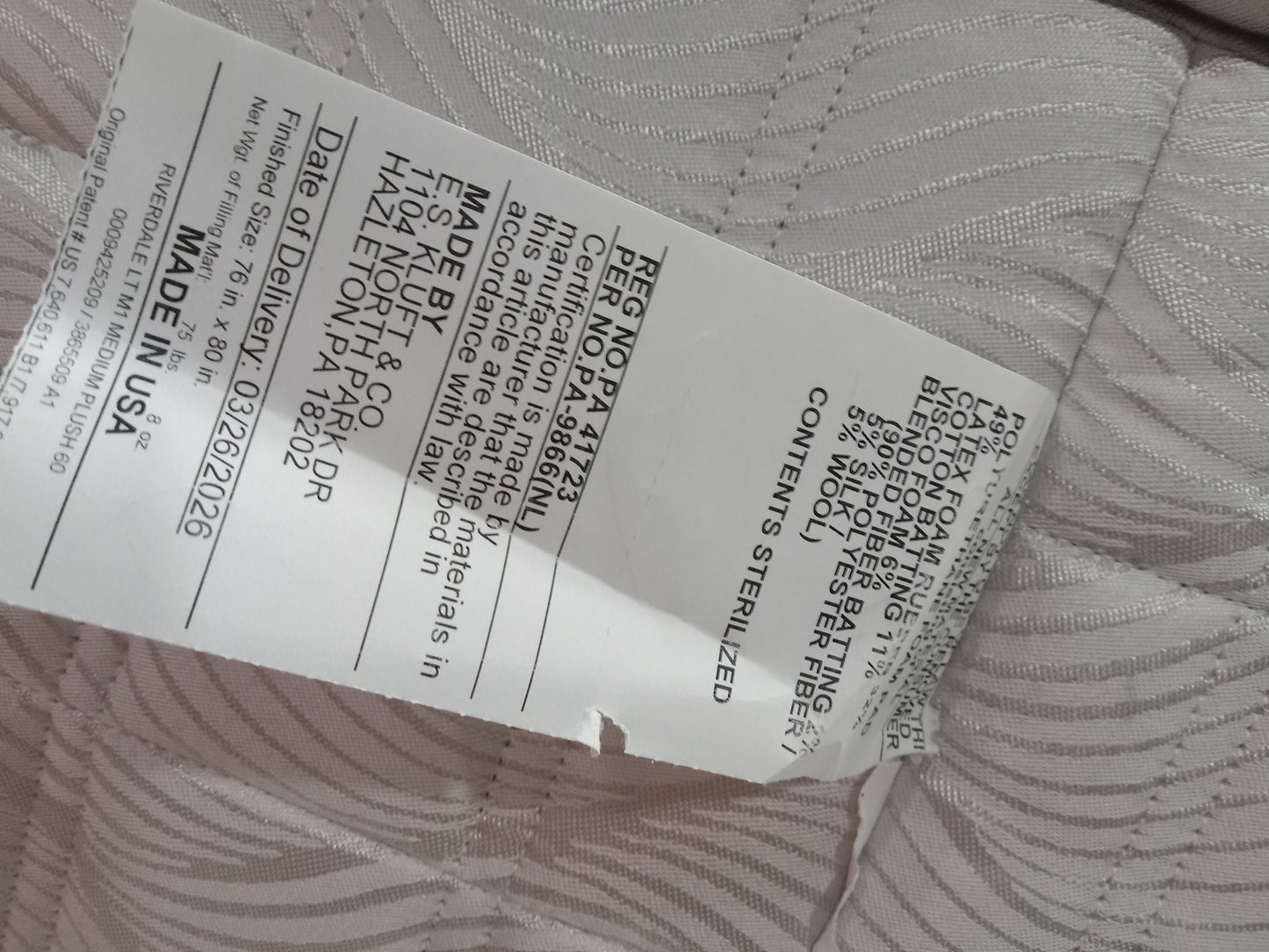 Aireloom | Luxe Top M2 Firm | 15" King Mattress