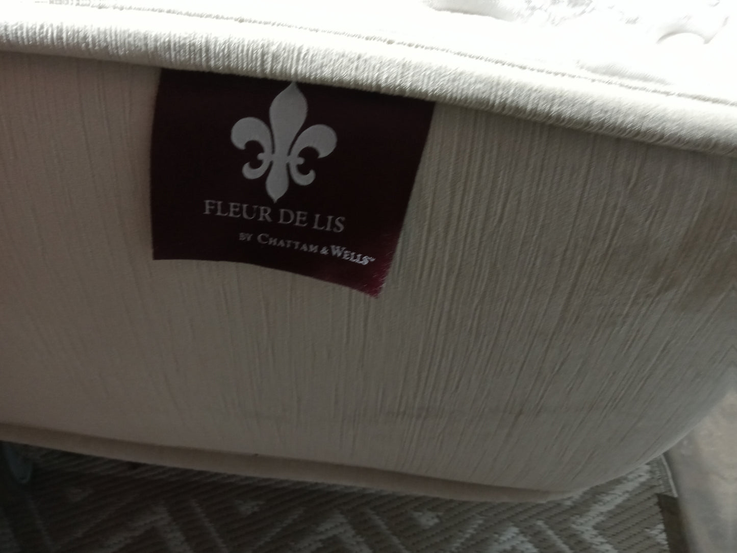 Chattam & Wells | Fleur De Lis | 12" Full Mattress