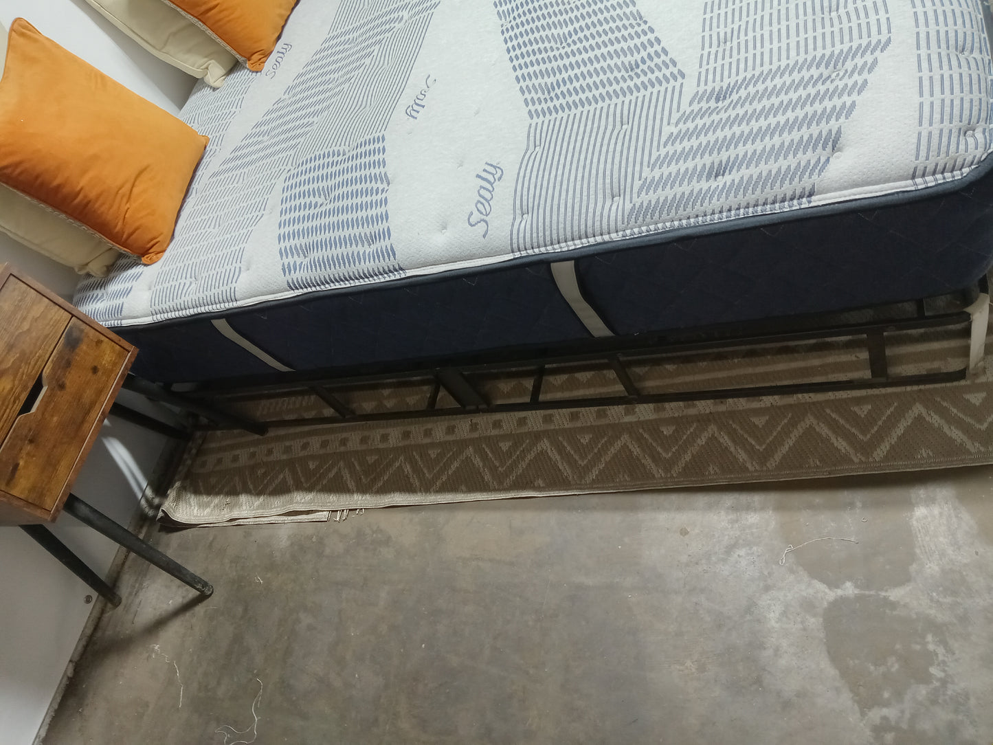 Golden Elegance | By Sealy | 10" Full Mattress