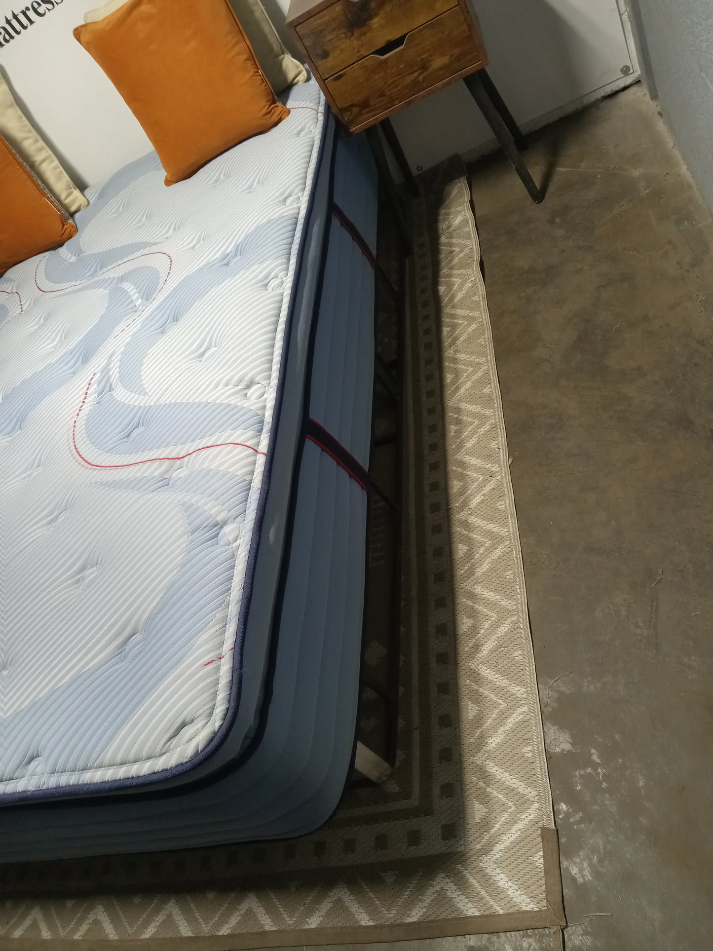 Sealy | Posturepedic Plus | 13" Queen Mattress