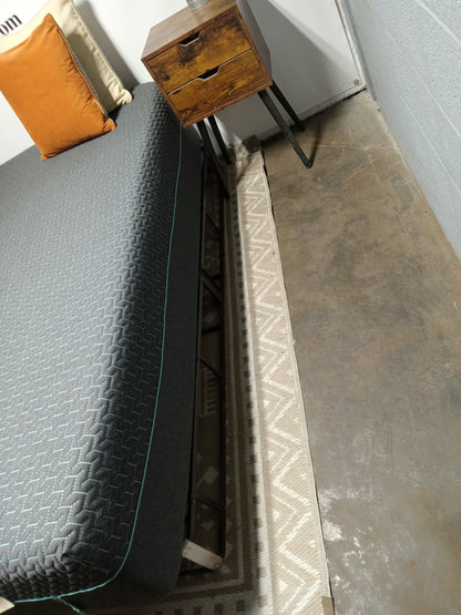 Tuft &  Needle | Mint Hybrid | 14" queen Mattress