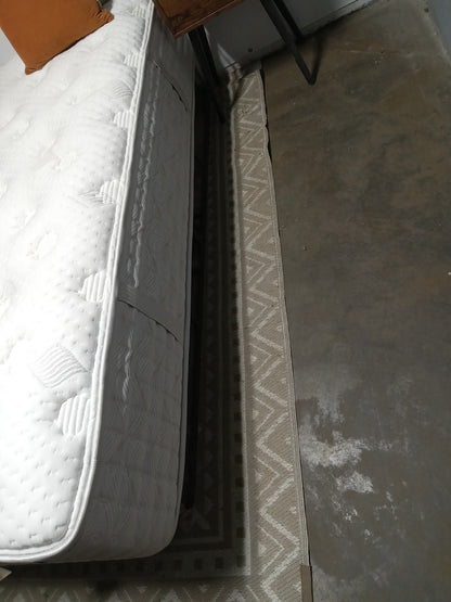 Aireloom| Monterey | 14" Queen Mattress