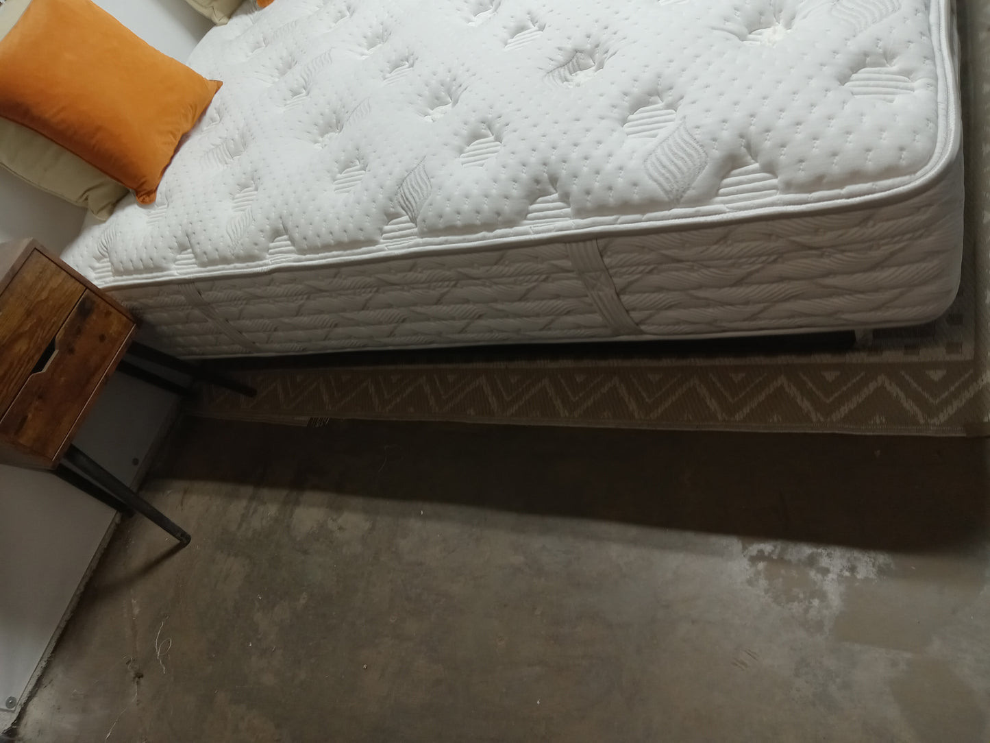 Aireloom | Cypress Tight Top | 12" Queen  Mattresses