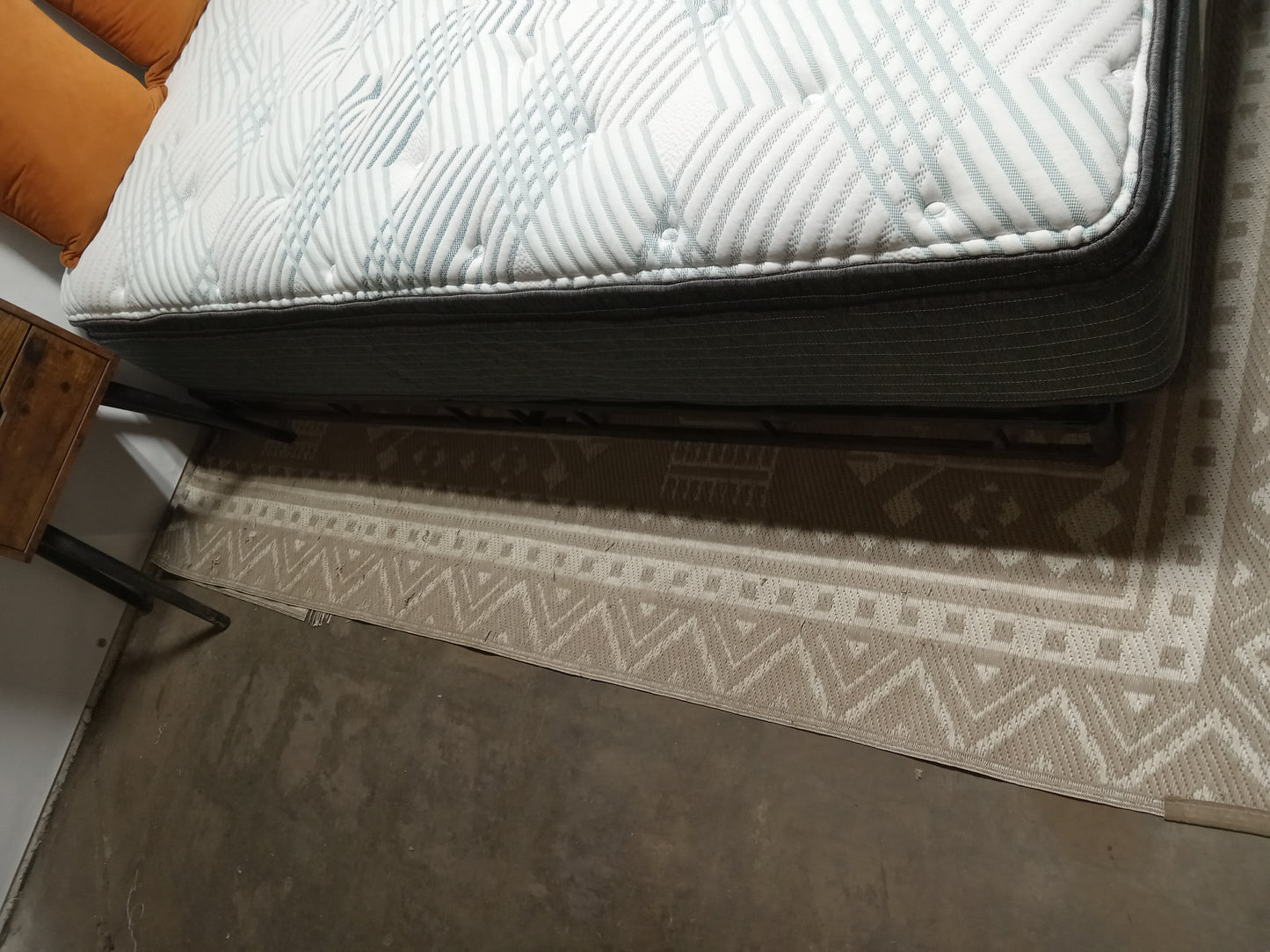 Beautyrest | PressureSmart | 13" Twin XL Mattress