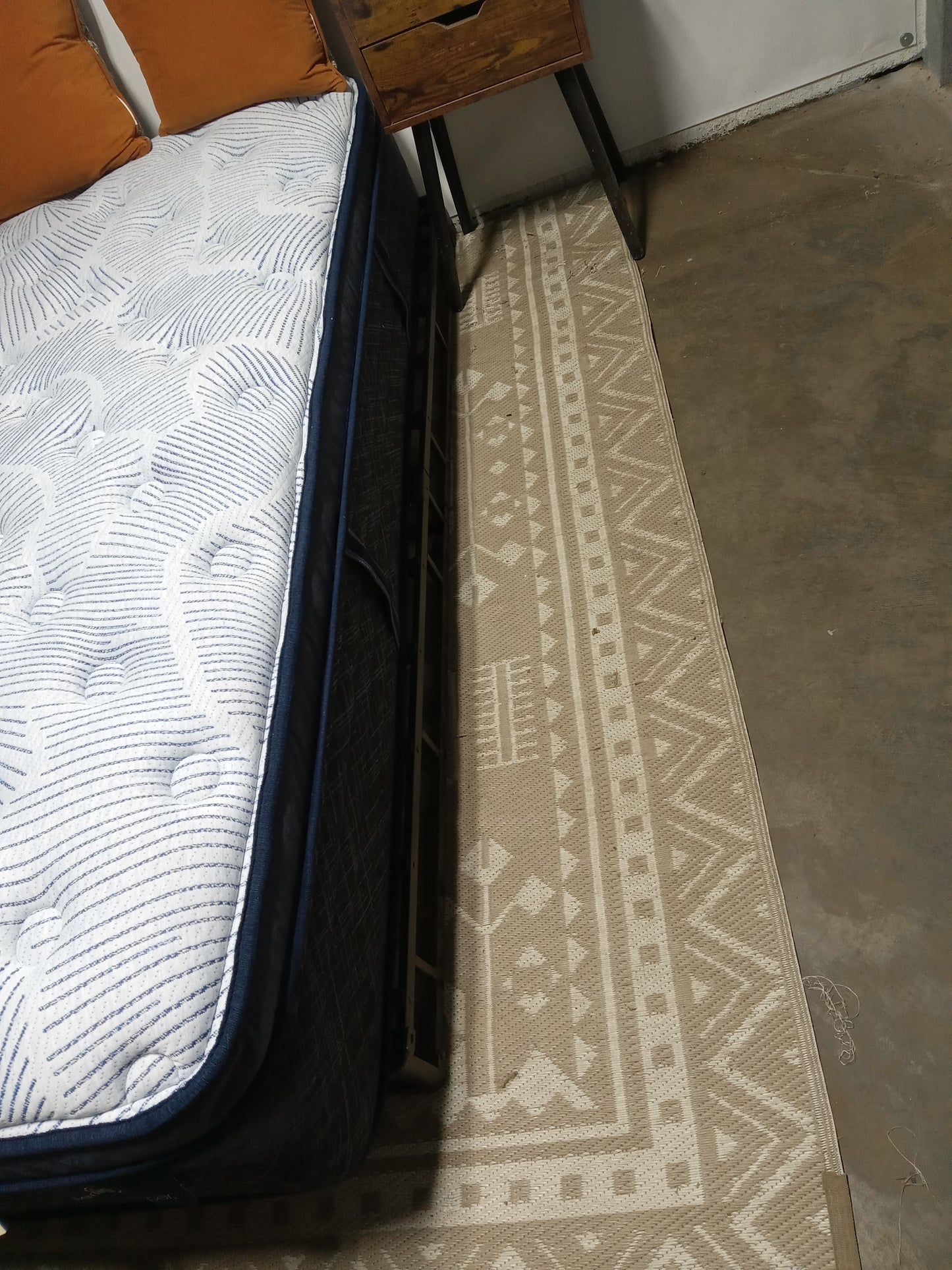 Serta | Perfect Sleeper| 13" Twin XL Mattress